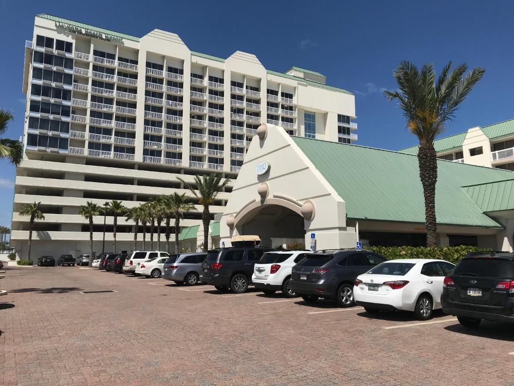 Direct oceanfront, fantastic ocean view, separate bedroom ! - Pools open !